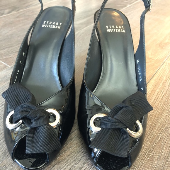 Stuart Weitzman Patent Leather Slingback Sandals. - Picture 2 of 6